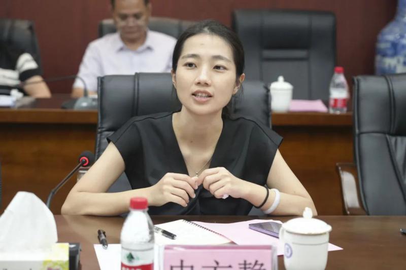 东方市教育局副局长史方静讲话